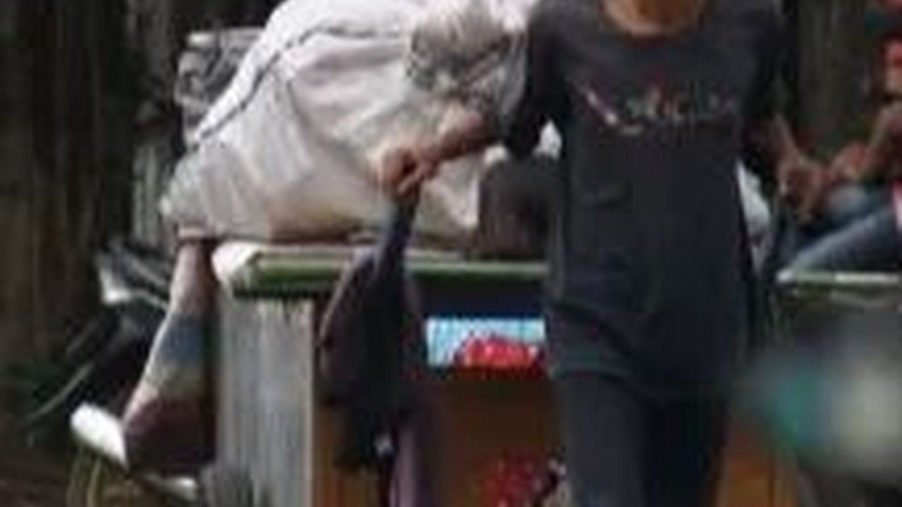 Geliat Manusia Gerobak dan Silver saat Ramadan di Jakarta