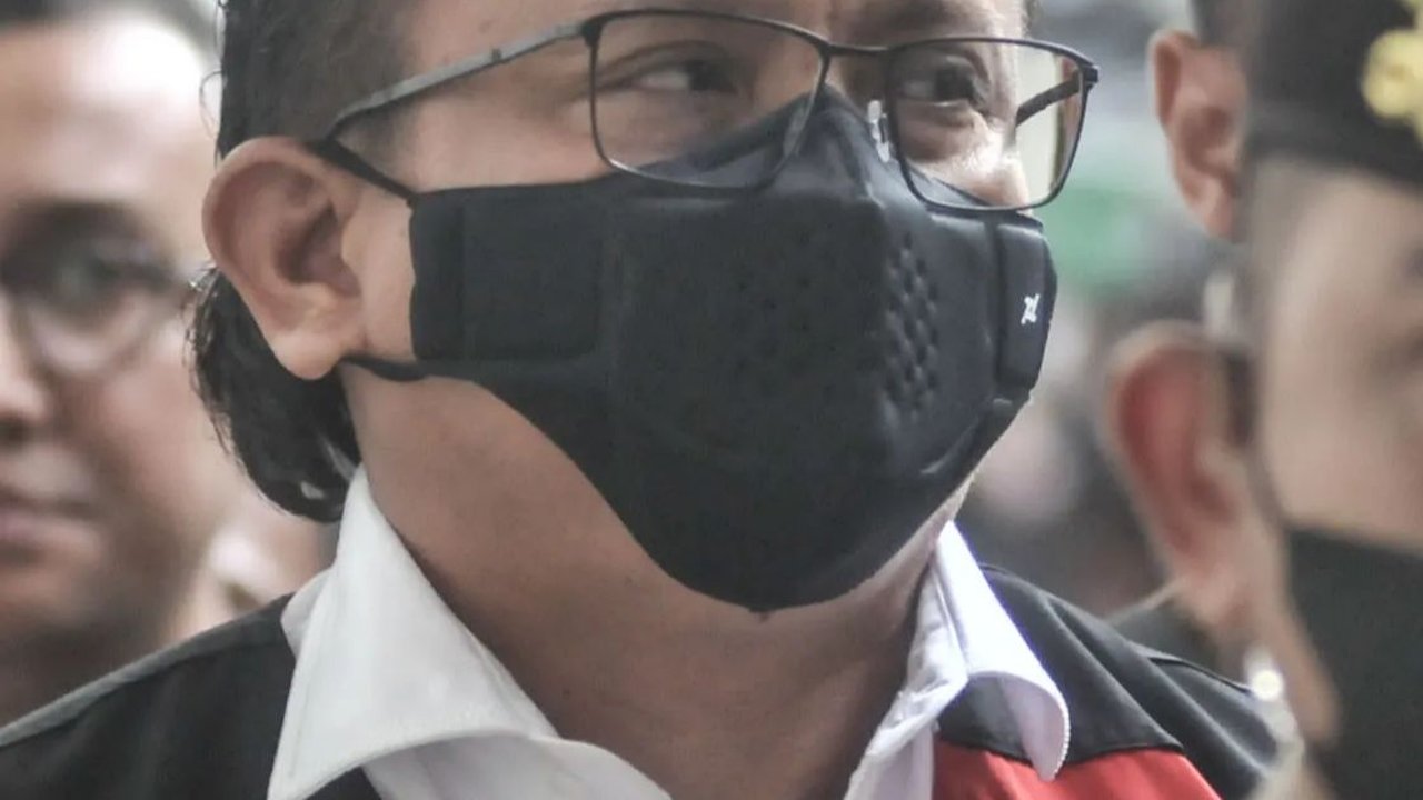 20 TAHUN MENUNGGU PELUKAN IBUNDA