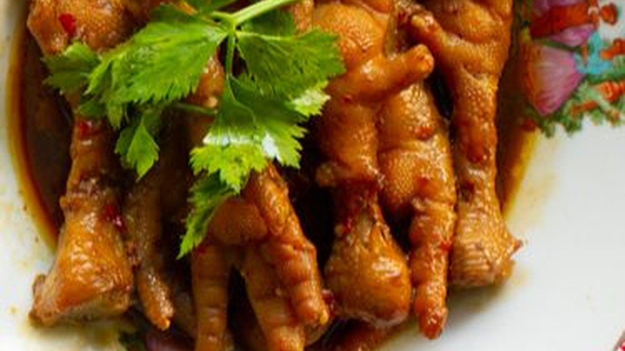 Top 5 Makanan Khas Indonesia yang Ekstrem, Berani Mencobanya?
