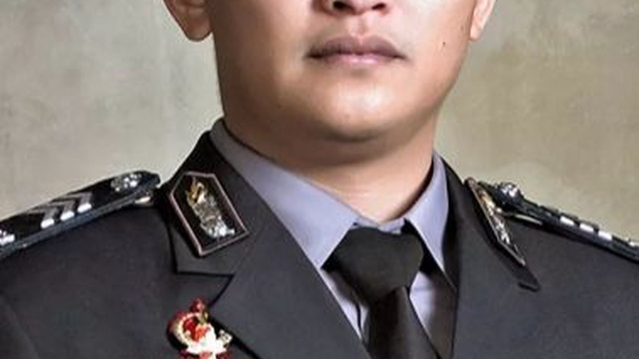 Setahun Brigadir J Wafat, Tangis Pilu Kekasih di Makam Almarhum: Hancurnya Hatiku