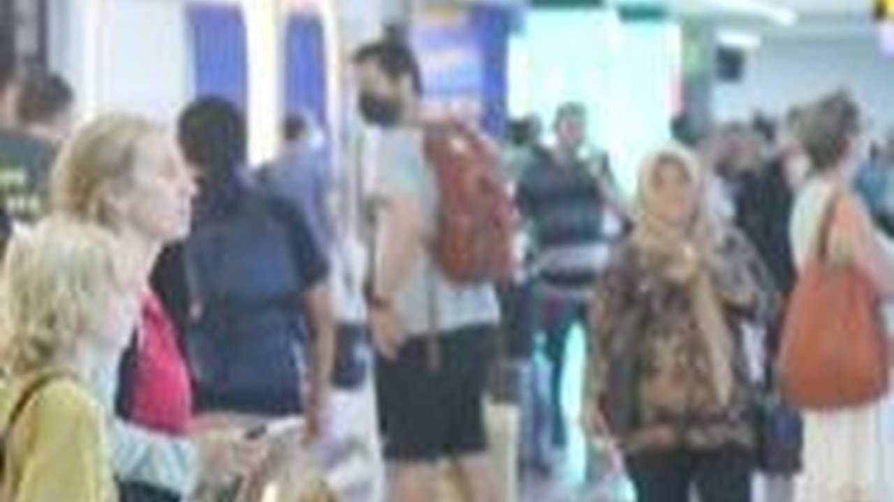 Imigrasi Bali Bantah, Kemenkumham Cari WN Australia Ngaku Dimintai Rp15 Juta karena Paspor Kotor