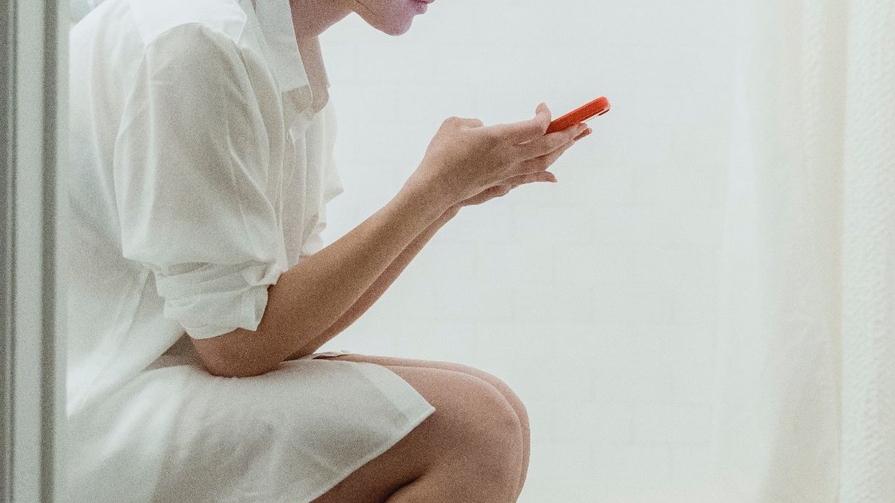 10 Laksatif Alami untuk Atasi Sembelit, dari Sayuran Hijau hingga Kopi