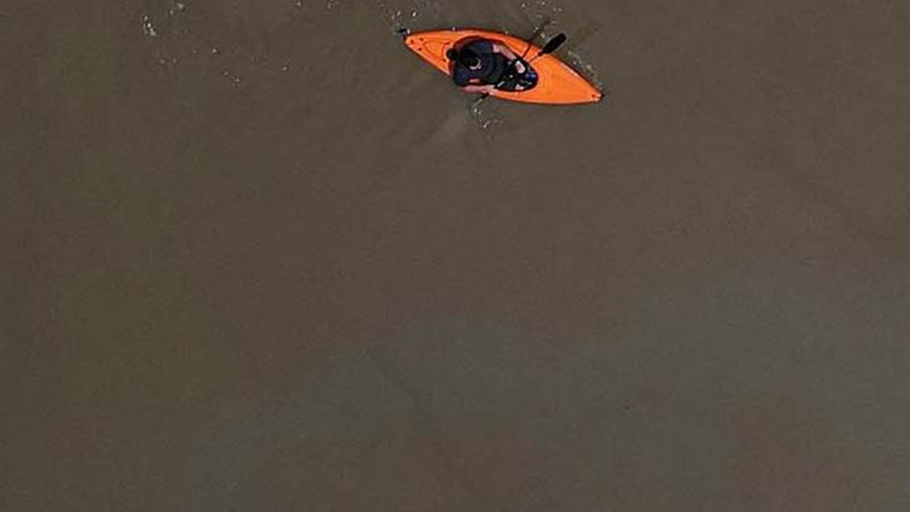 FOTO: Banjir Parah Terjang Vermont AS, Jalanan Jadi Sungai hingga Ratusan Rumah dan Mobil Terendam