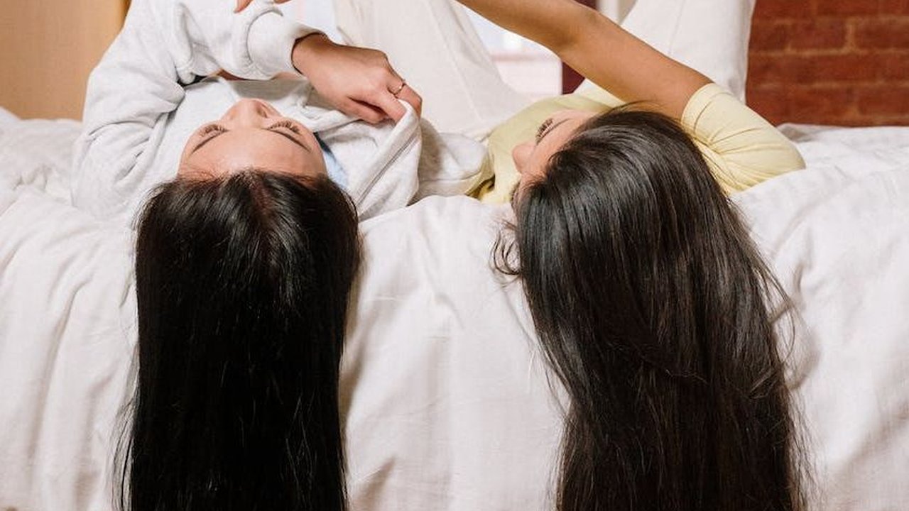 Bukan Pakai Urang Aring, Bahan Ini Bikin Rambut mu Lebat dan Hitam Berkilau