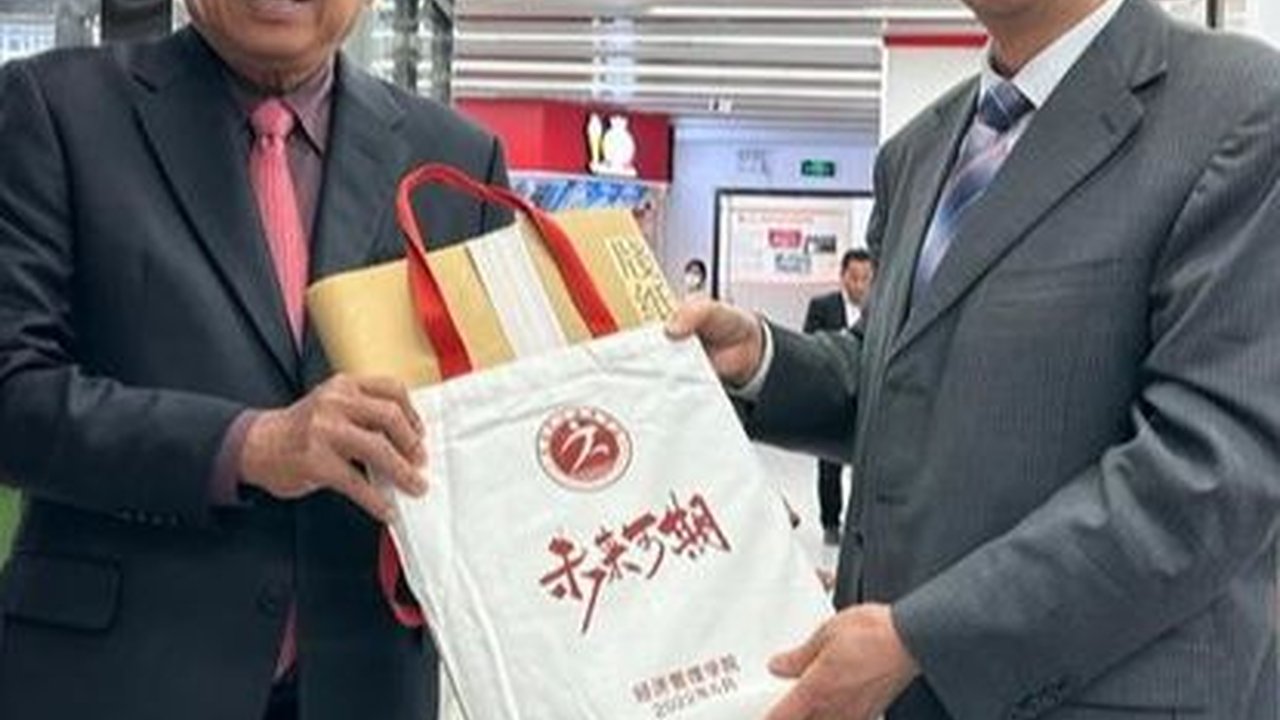 Tiki-Taka Olly Dondokambey Bawa Sulut Mendunia