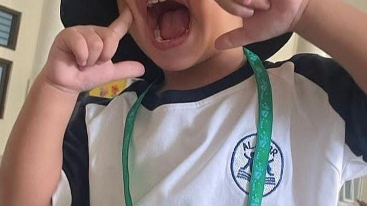 Potret Lucu dan Menggemaskannya Gala Sky Anak Mendiang Vanessa Angel dan Bibi Ardiansyah di Hari Pertama Sekolah