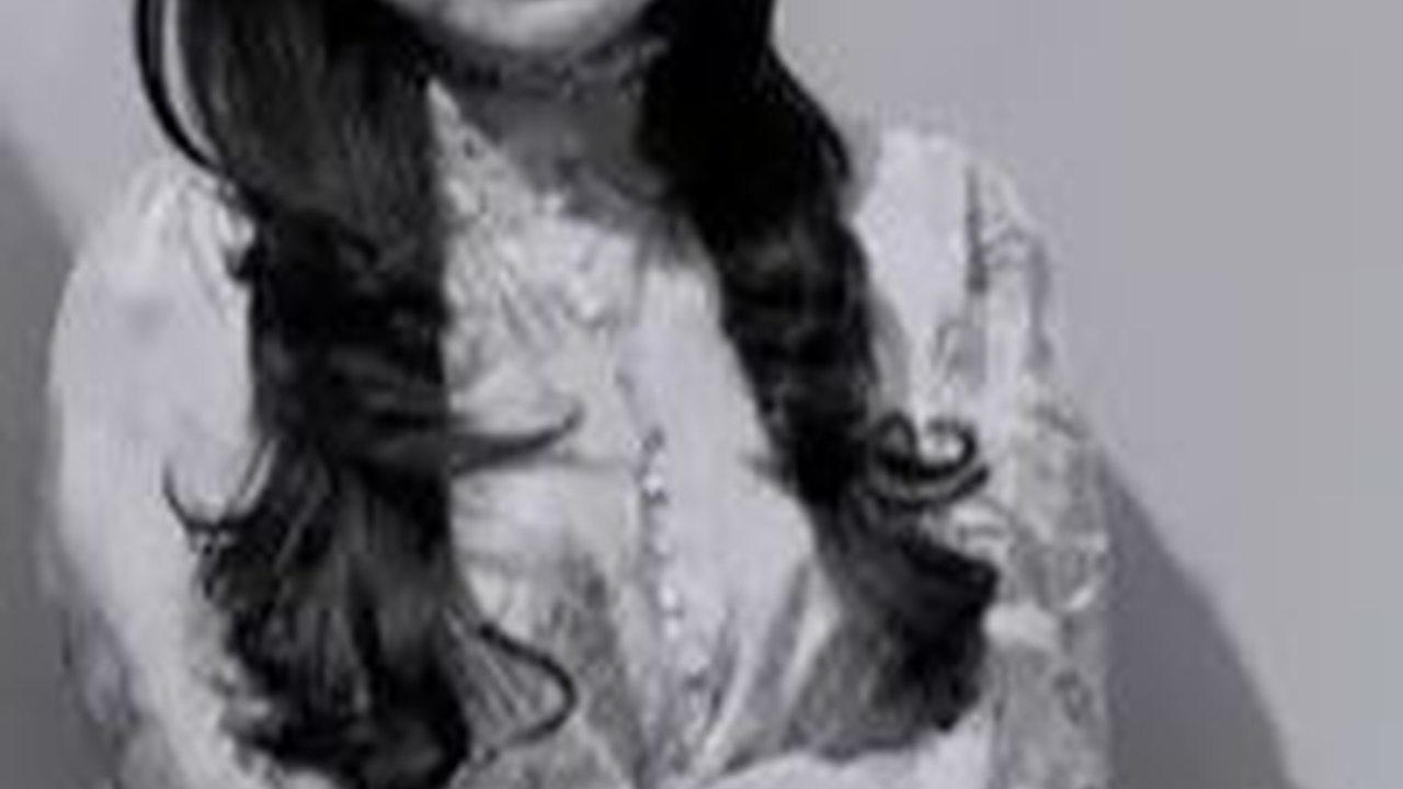 CEK FAKTA: Nathalie Holscher Dikabarkan Pindah Agama Usai Lepas Hijab