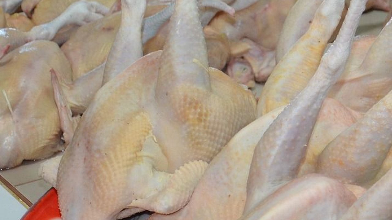 Ayam Capai Rp40 Ribu Per Kilogram, Ini Daftar Harga Sembako di Pasar Induk Rau Serang