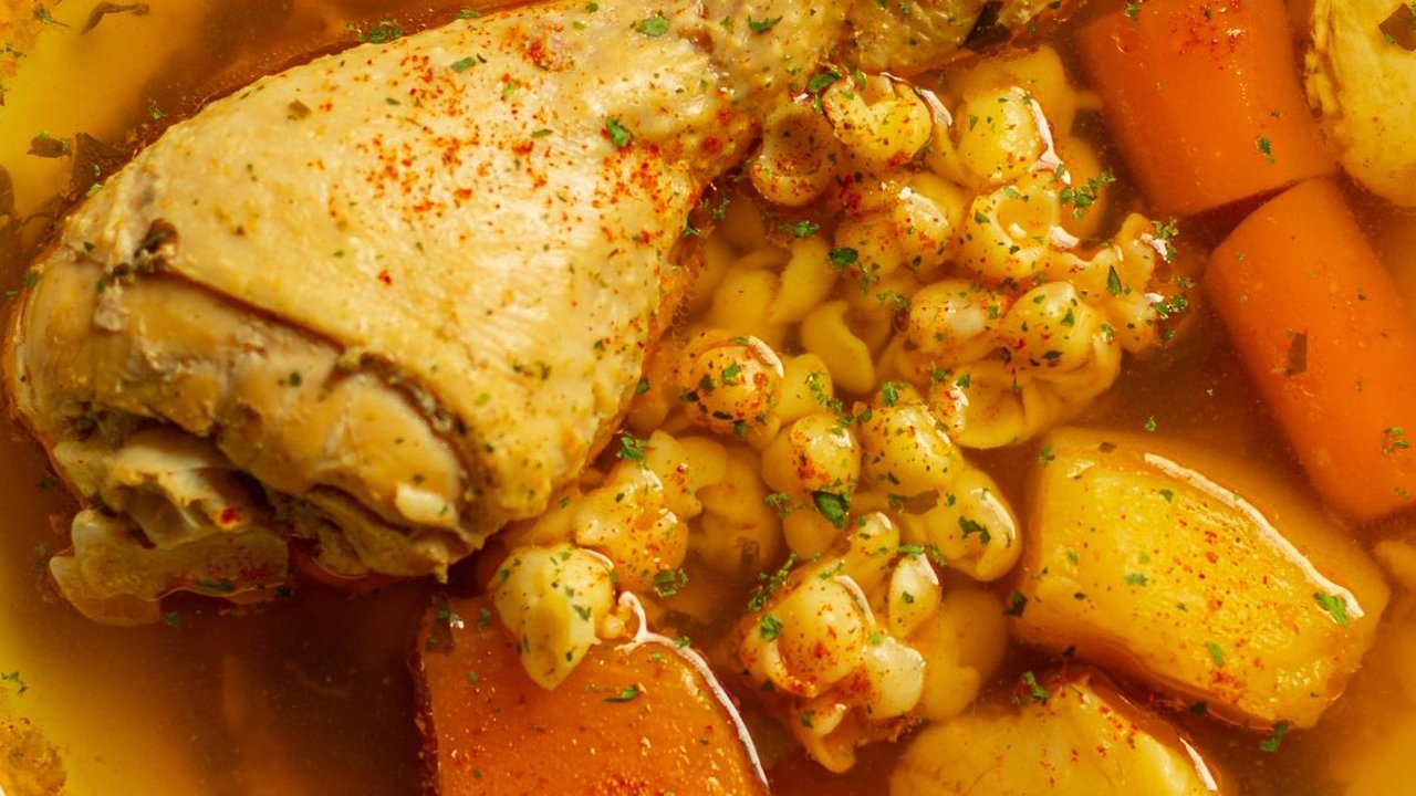 Resep Sup Ayam untuk Redakan Demam dan Flu, Praktis Dibuat