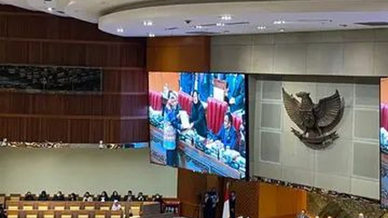 Saat Anggota DPR Protes soal TikTok Ancam Pelaku UMKM di Rapat Paripurna
