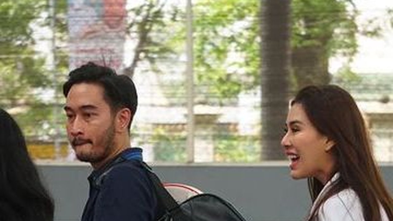 Potret Syahnaz Sadiqah Temani Jeje Main Tenis di Turnamen Selebriti, Full Senyum