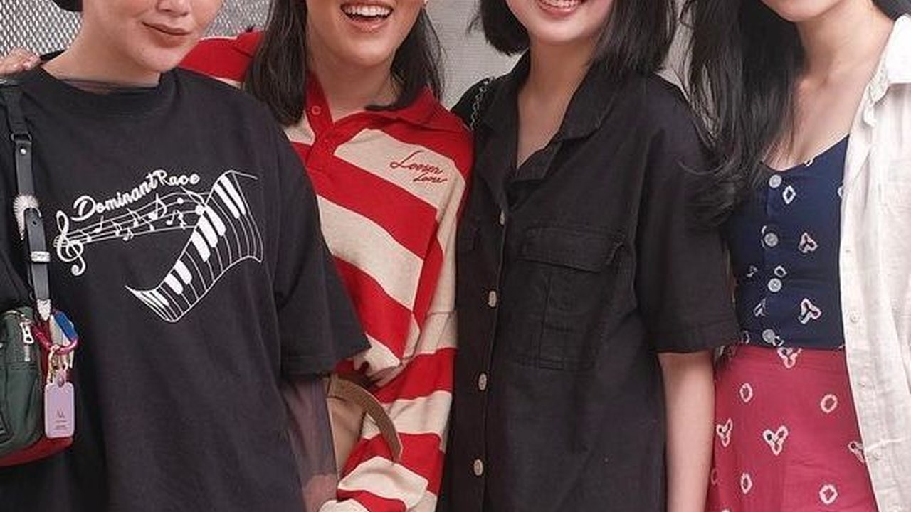 Tetap Rukun Meski Sudah Bubar, Intip Reuni Girlband Blink
