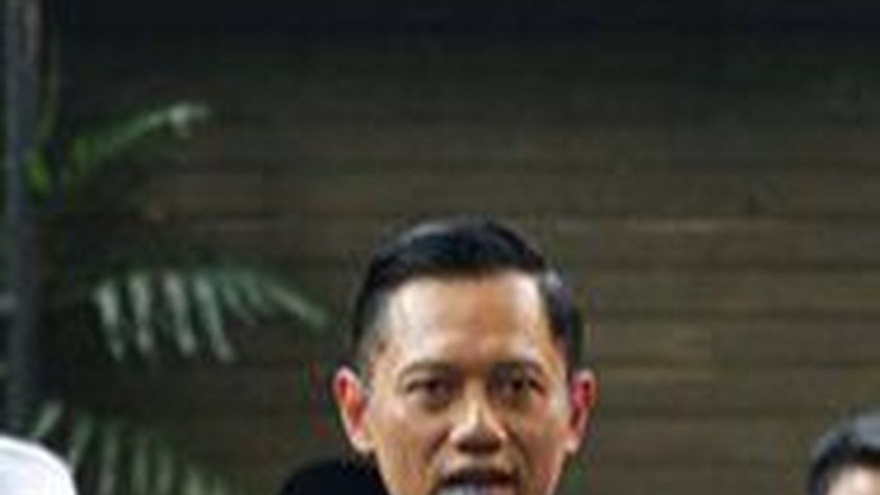 VIDEO: AHY Sindir Menteri Berbisnis- Jangan Dibiarkan Bagi-Bagi Kekuasaan & Proyek!