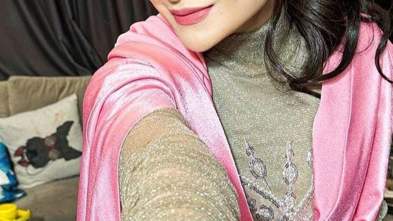 Terungkap! Ini Sosok yang Dulu Minta Nathalie Holscher Berhijab