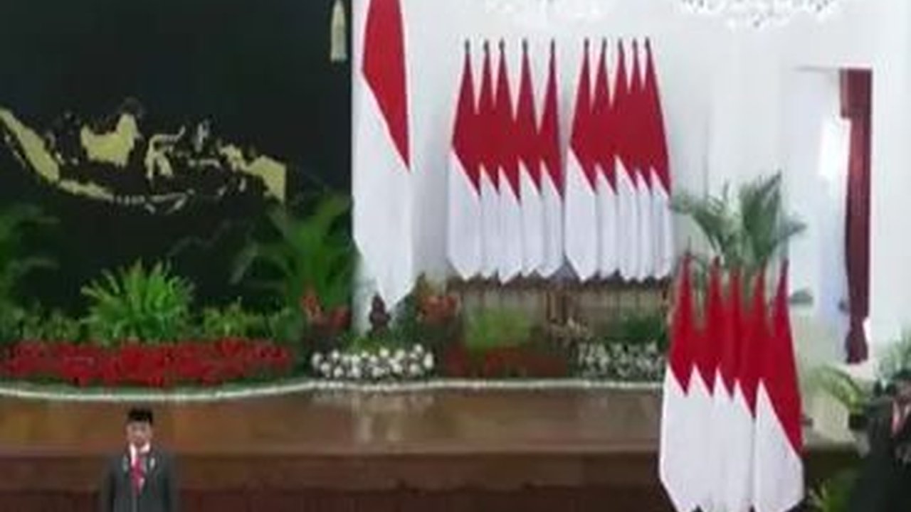 VIDEO: Jokowi Lantik Menteri & Wakil Menteri Baru di Istana, Ini Daftar Lengkapnya