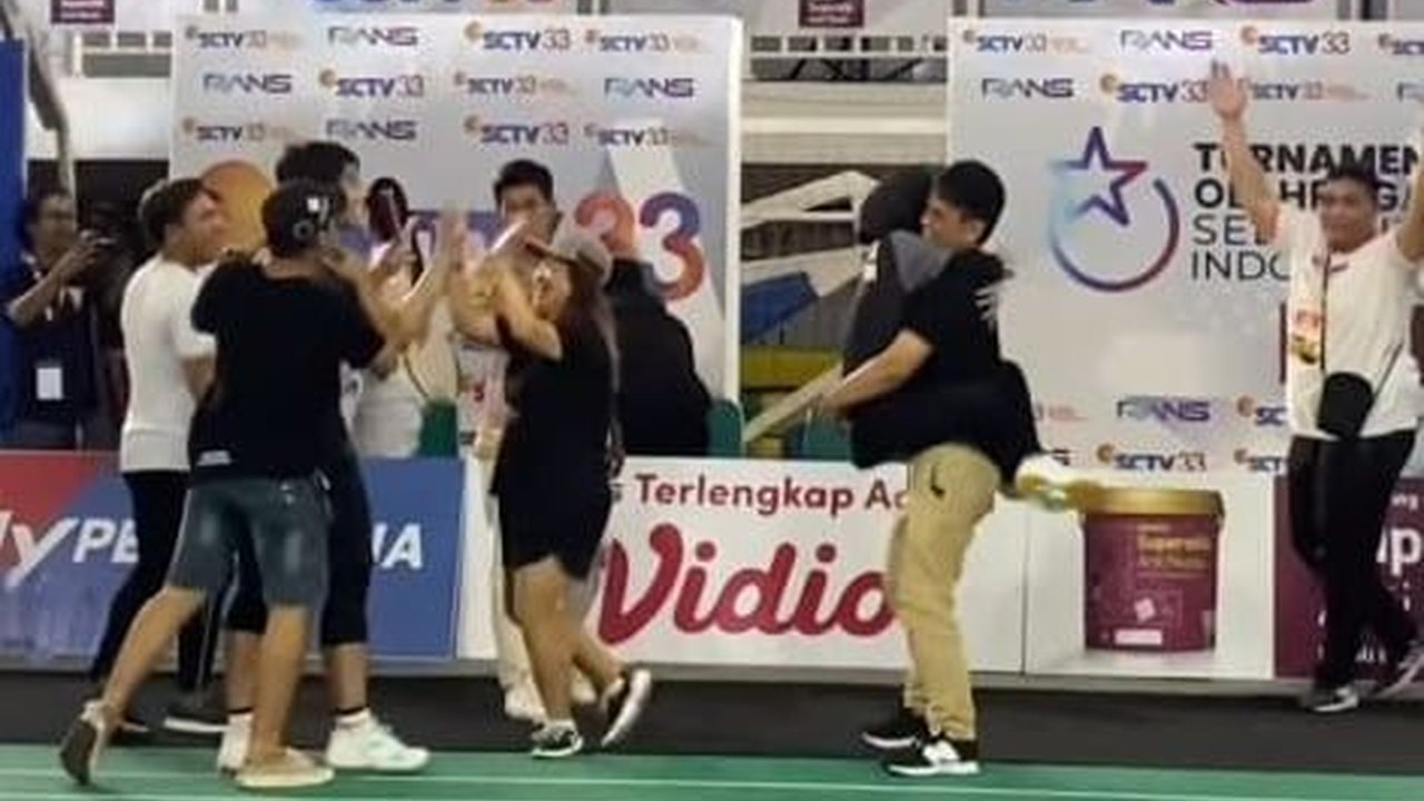 Momen Lesti Digendong Ayahnya Usai Kalahkan Raffi Ahmad & Nagita Main Badminton