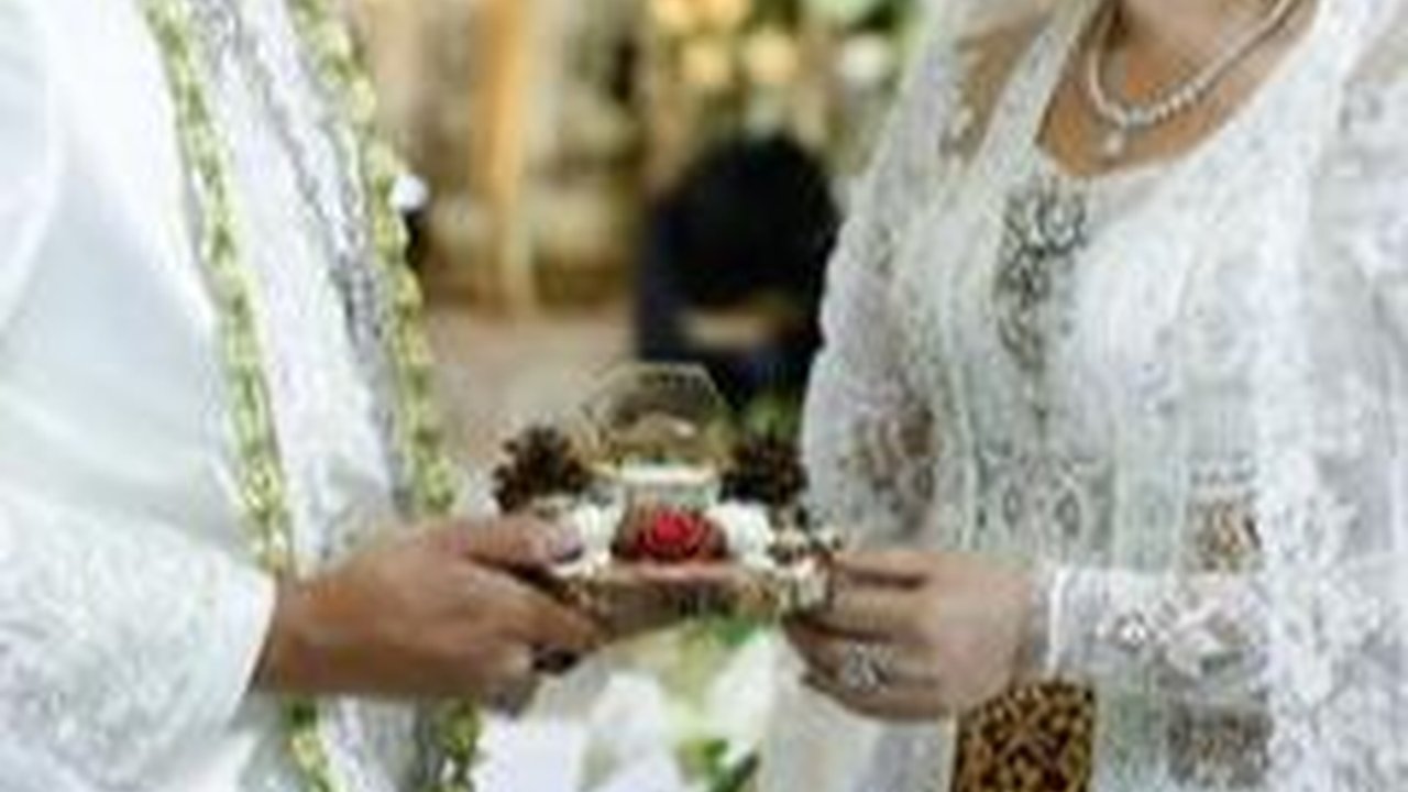 Baru 4 Bulan Nikah Gugat Cerai, Ini Sederet Artis yang Pisah di Usia Pernikahan Seumur Jagung