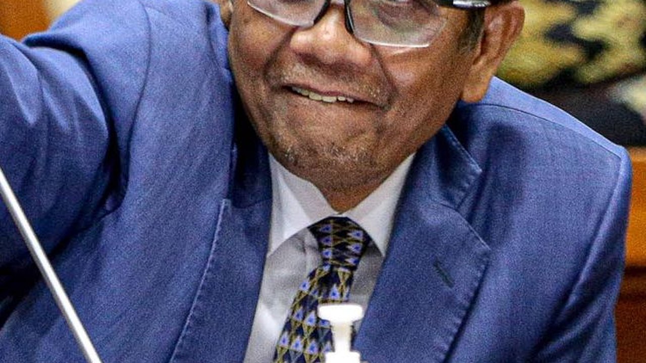 Mahfud MD ke Luhut: Pencegahan Korupsi Belum Bagus, OTT Tak Bisa Dihapuskan