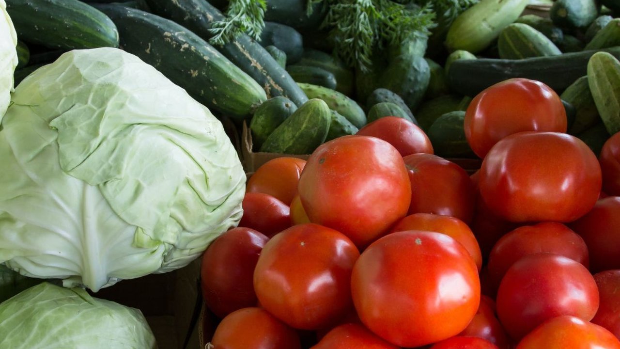 Bagaimana Sih Sebenarnya Cara Membedakan Buah dan Sayur?
