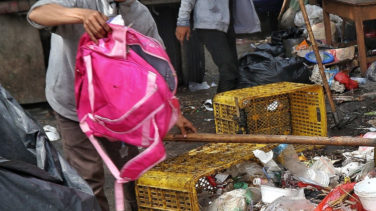 FOTO: Potret Mereka yang Hidup dari Sampah, Beginilah Perjuangannya Setiap Hari