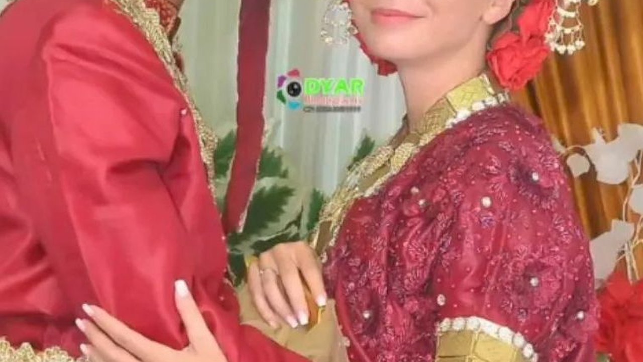 Rombongan Keluarga Bule Asal Polandia Hadiri Pernikahan di Sinjai, Momen Dijamu Lesehan Curi Perhatian