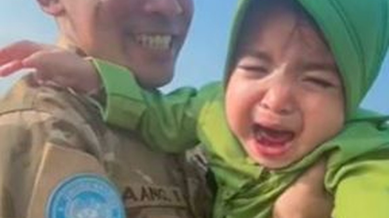 Risiko jadi TNI, Anak Nangis Kejer Ogah Digendong karena Lama Ditinggal Tugas 'Antara Haru & Lucu'