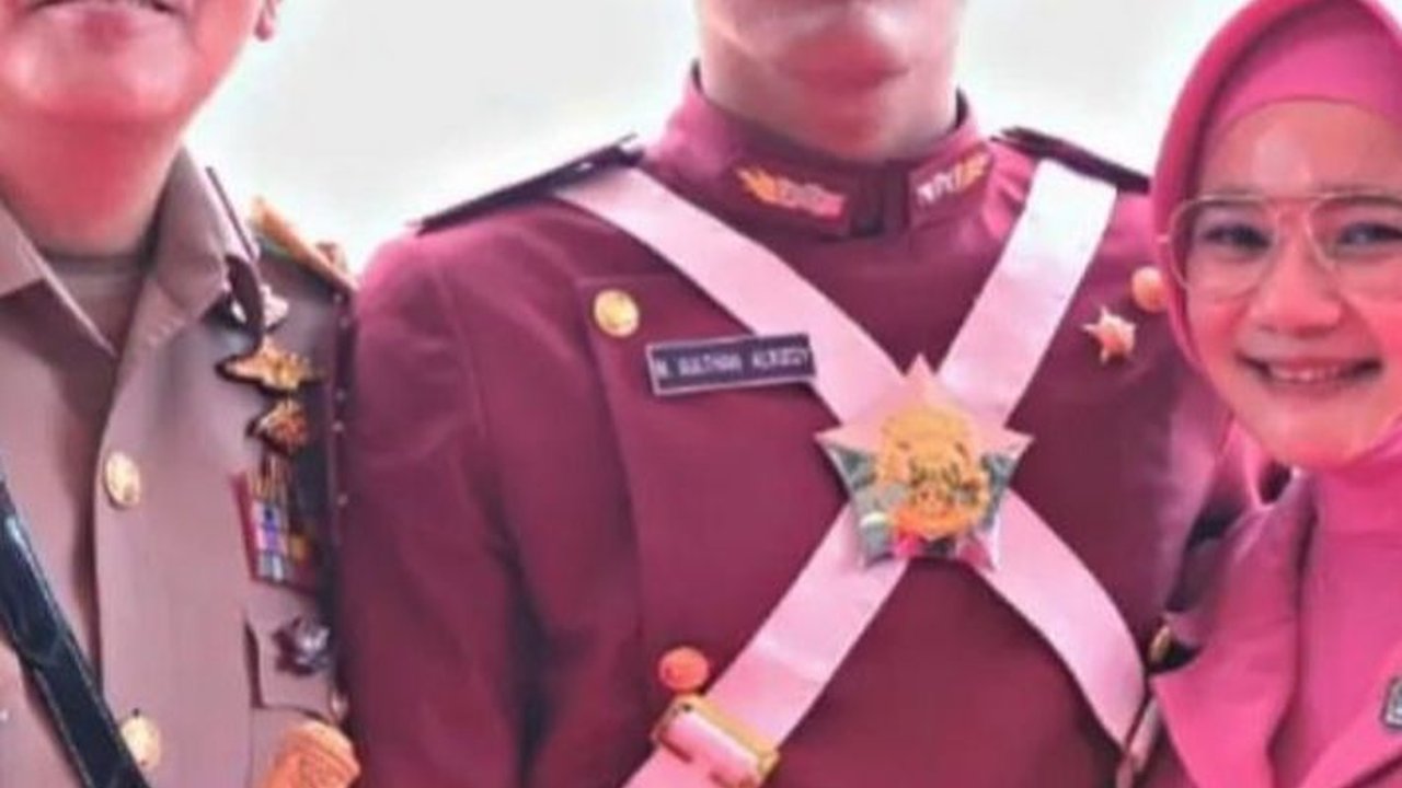 Potret Gagah Sultan Alrizqy Taruna Akpol Anak Bintang 2 Polri 'Penerus Jejak Sang Jenderal'
