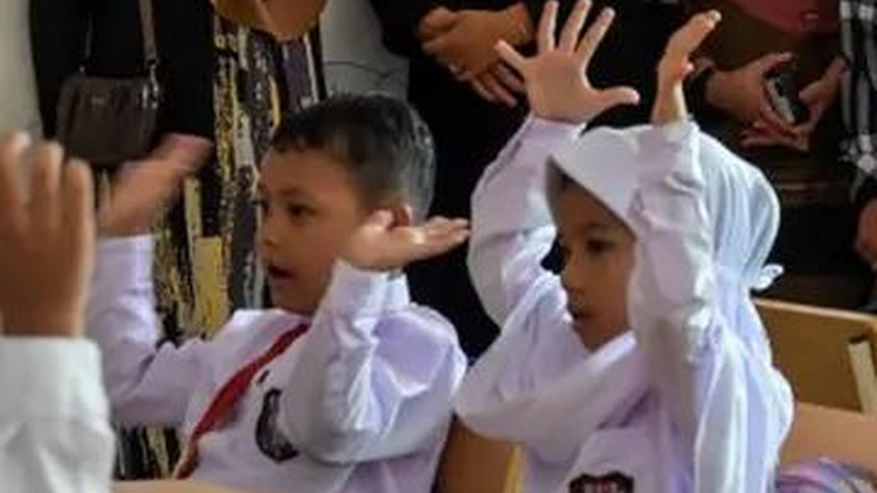 VIDEO: Perintah Jokowi Atasi Kecurangan Sistem Zonasi PPDB Buat Anak Susah Dapat Sekolah