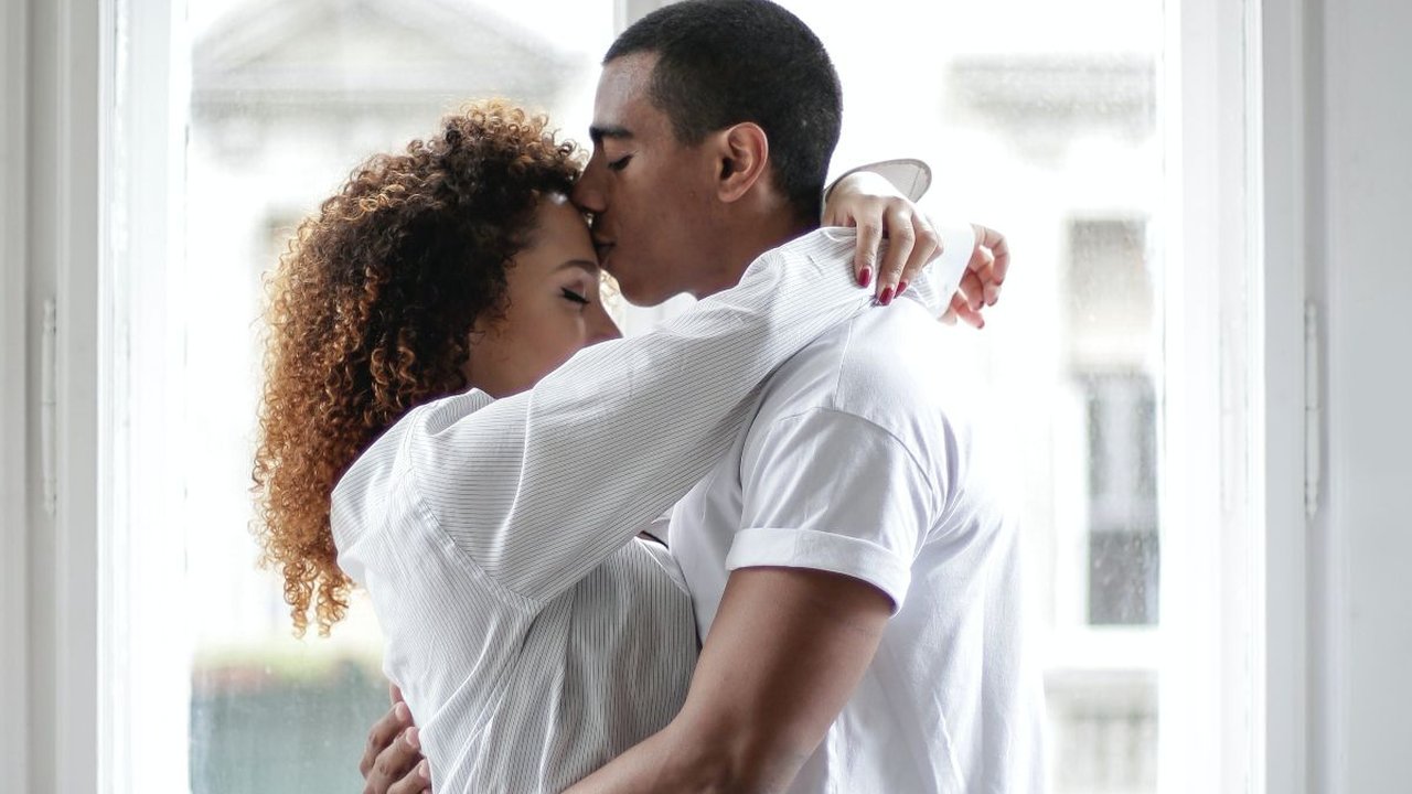 20 Kata-kata Romantis buat Istri Tercinta, Menyentuh dan Penuh Kasih Sayang