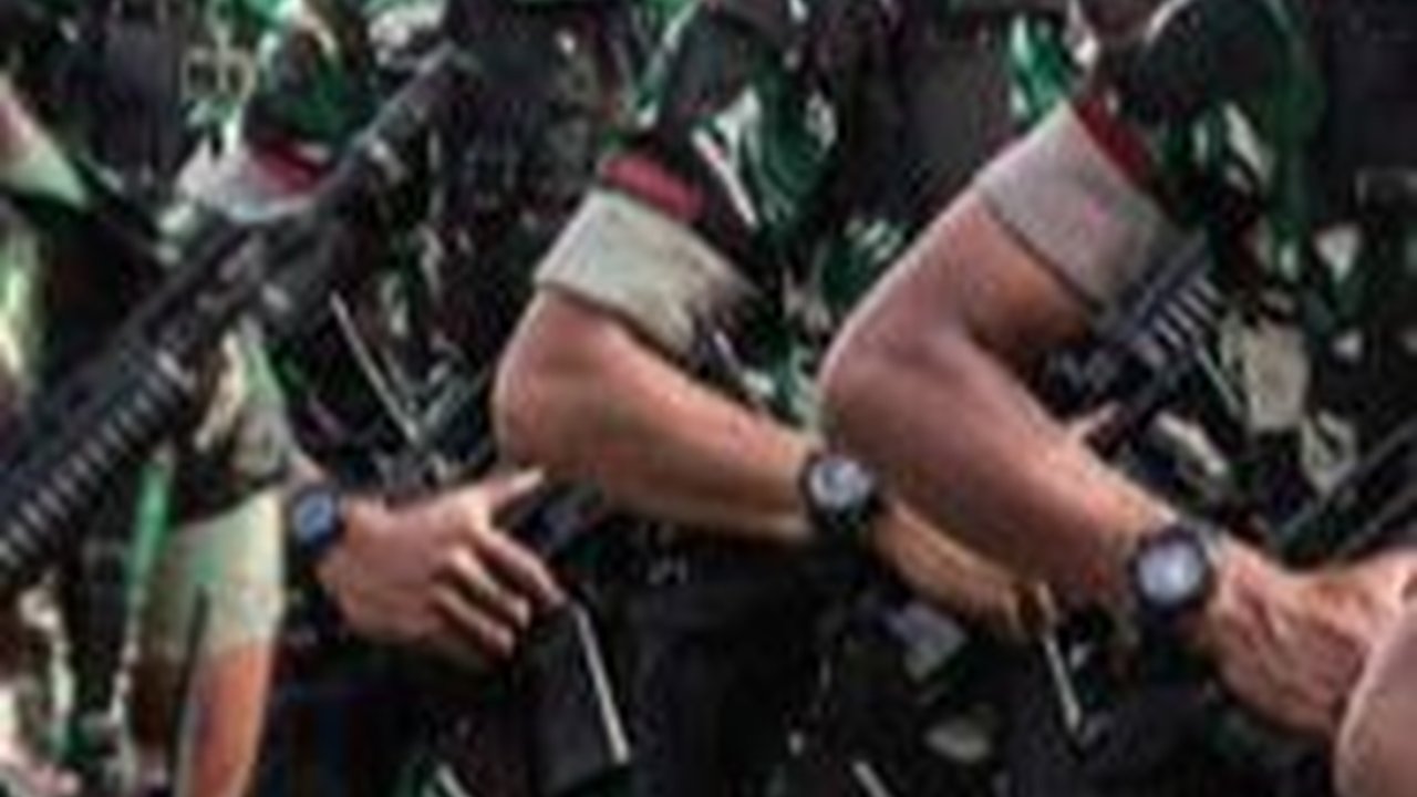 VIDEO: Wajah Pucat Mahasiswa Jadi TNI Gadungan saat Ditangkap, Ngaku Ingin Keren & Gagah
