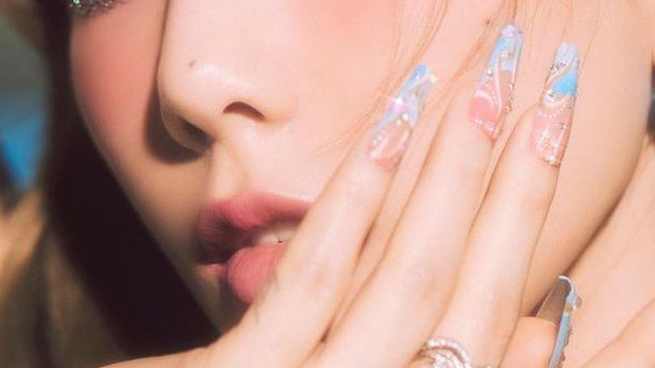 4 Tips Cantik Taeyeon, Penyanyi Korea Selatan yang Baru Konser di Jakarta