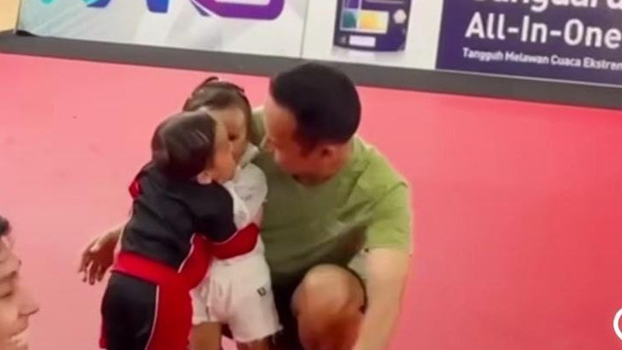 Gemas Banget! Baby L Peluk Cium Meshwa Anak Denny Cagur, Lesti: Fix Anak Rizky Billar