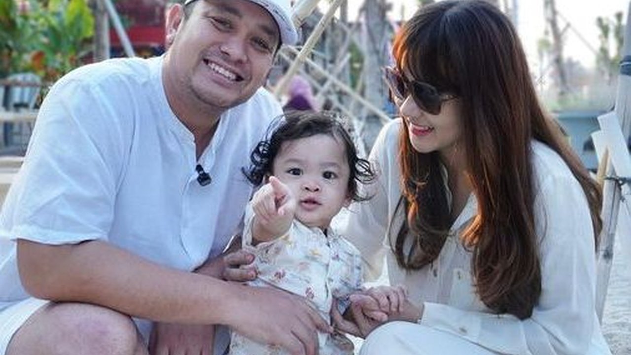 10 Potret Terbaru Baby Gin Anak Gilang Dirga Mirip Banget dengan Sang Ayah, Netizen 'Gilang Versi Bayi'