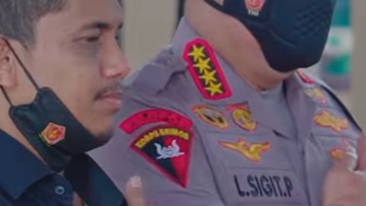 Hujan-hujanan, Jenderal Sigit Semangat Temui Seniman Difabel di Mabes Polri