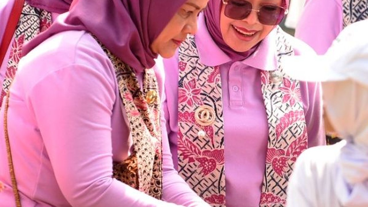 Keseruan Ibu Negara Iriana Bermain bersama Anak-Anak Banyuwangi