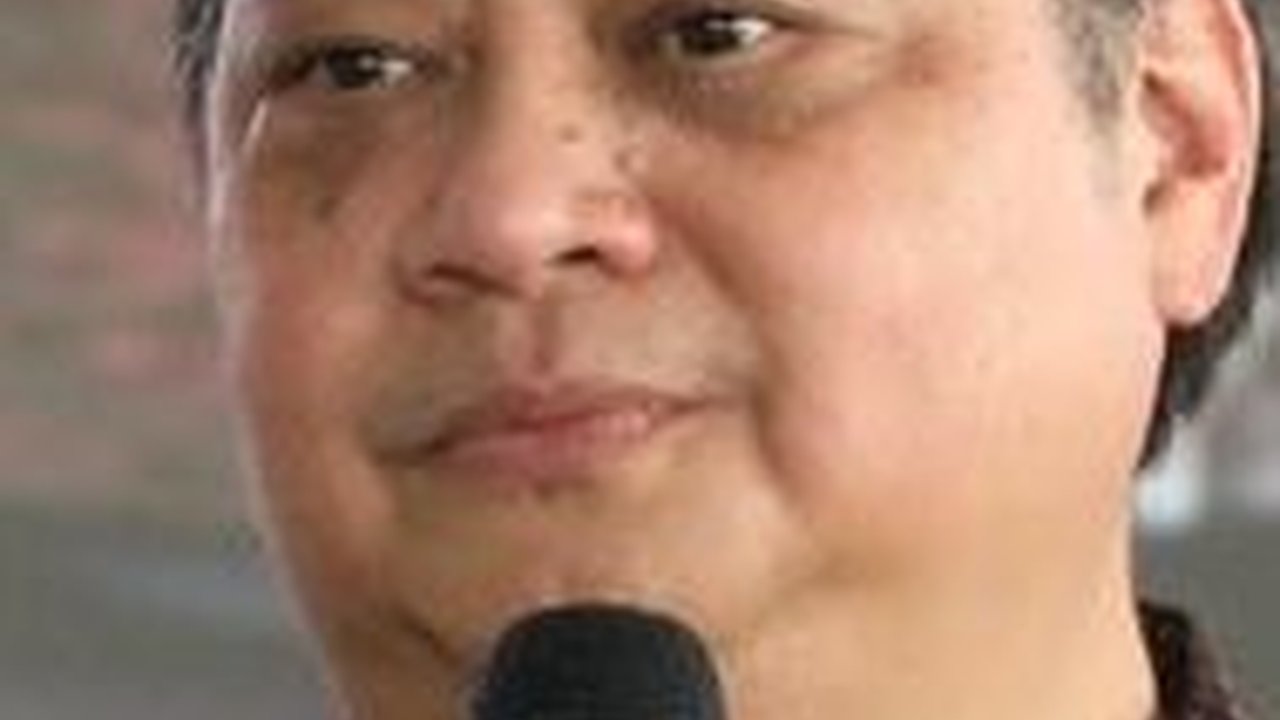 VIDEO: Pengawal Menko Airlangga Ancam Tembak Wartawan Usai Pemeriksaan di Kejagung
