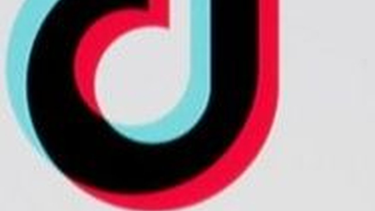 Kalah Saing dengan Produk Impor di TikTok Shop, UMKM Konveksi Sweater Gulung Tikar