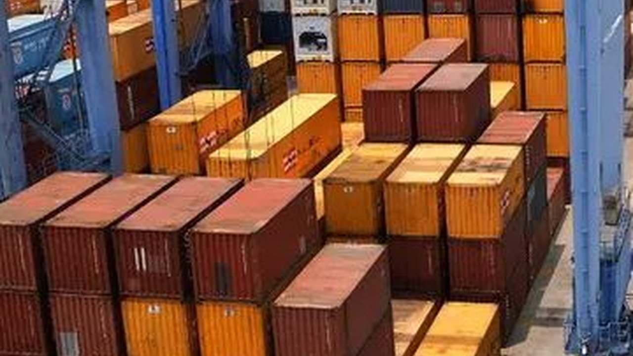 Kinerja APBN Surplus Rp152 Triliun, Bea Cukai Beri Kontribusi Rp135 Triliun