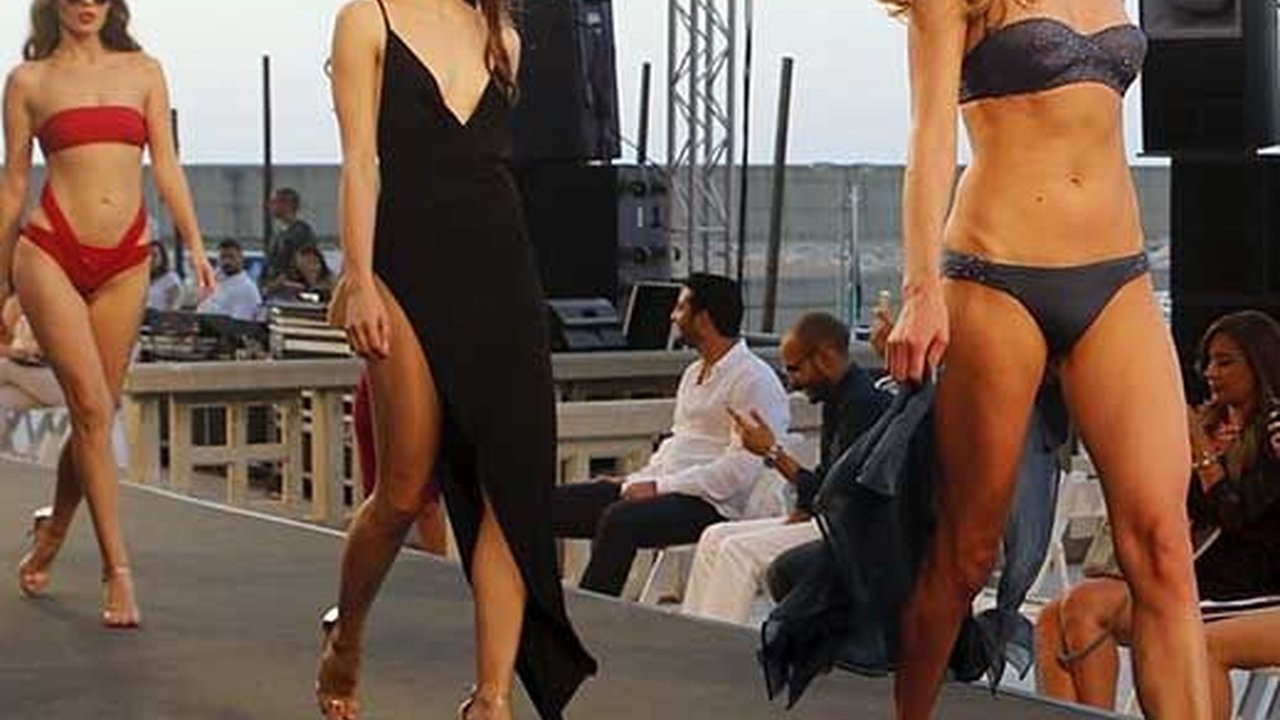 Perempuan Sudah Pakai Bikini Sejak Tahun 1400 SM, Begini Modelnya