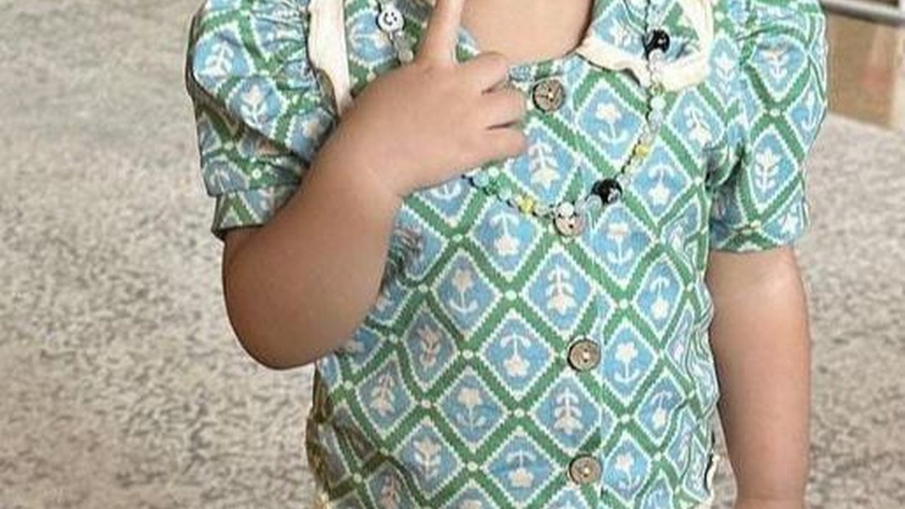 Baby Ameenna Tampil Cantik dan Modis Pas Mau Sekolah, Outfitnya Buat Netizen Terpesona