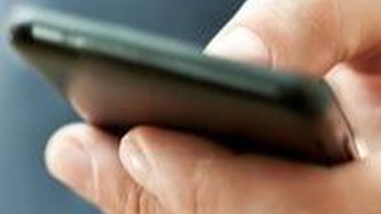 Menperin Agus Gumiwang: Ada Pegawai Kemenperin Jadi Tersangka Kasus IMEI HP Ilegal