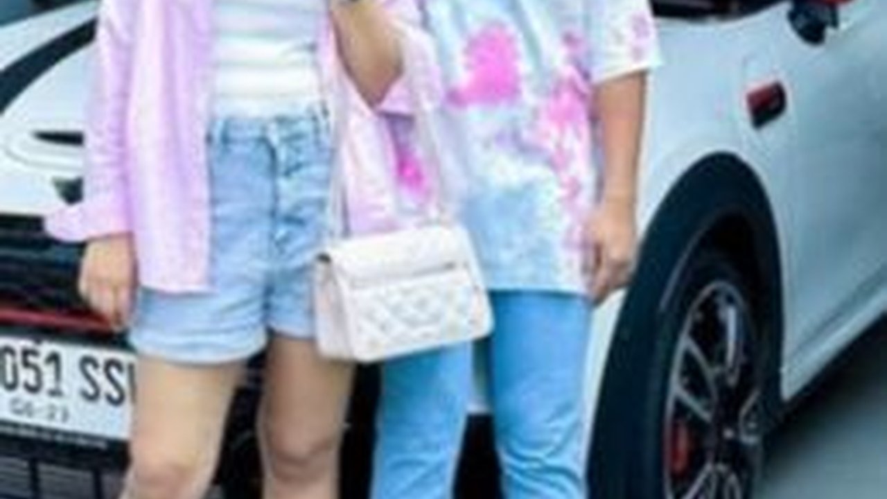 Cerita Kia Sukses Usai Bertemu Pujaan Hati: Berawal dari Kasir, Kini Punya Pabrik dan Indomaret