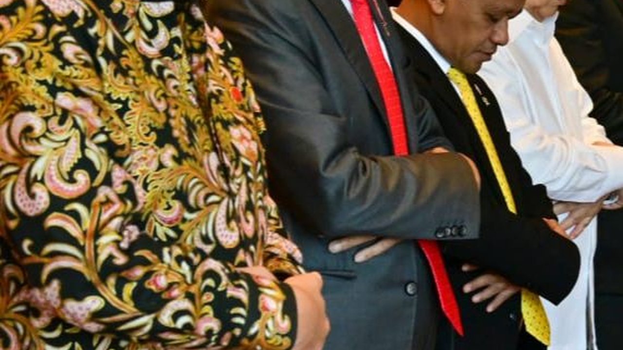 Momen Jokowi Salat Jumat di China, Muhadjir Jadi Khatib