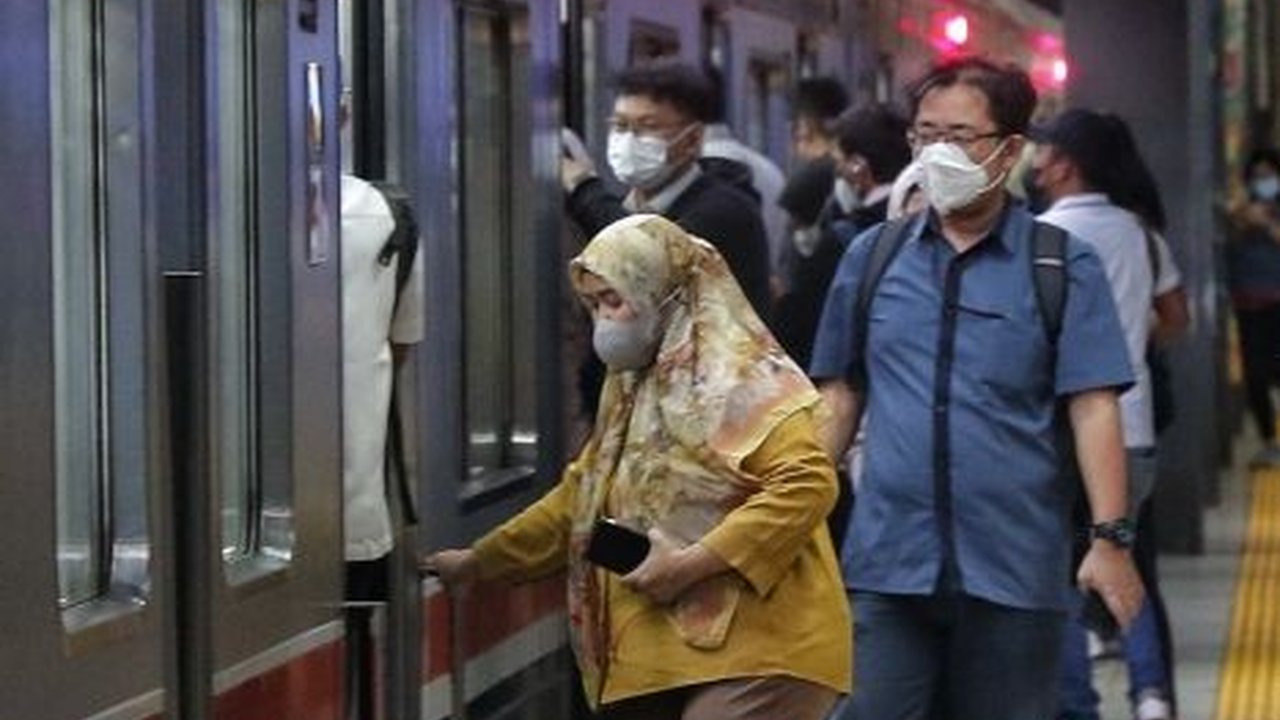 Kabar Gembira, JakCard Bank DKI Kini Bisa Digunakan Sebagai Tiket KRL