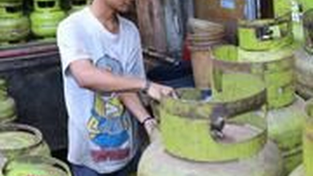 Dirut Pertamina Patra Niaga Sidak Langsung Pangkalan LPG 3 Kg, Ini Fakta Ditemukan