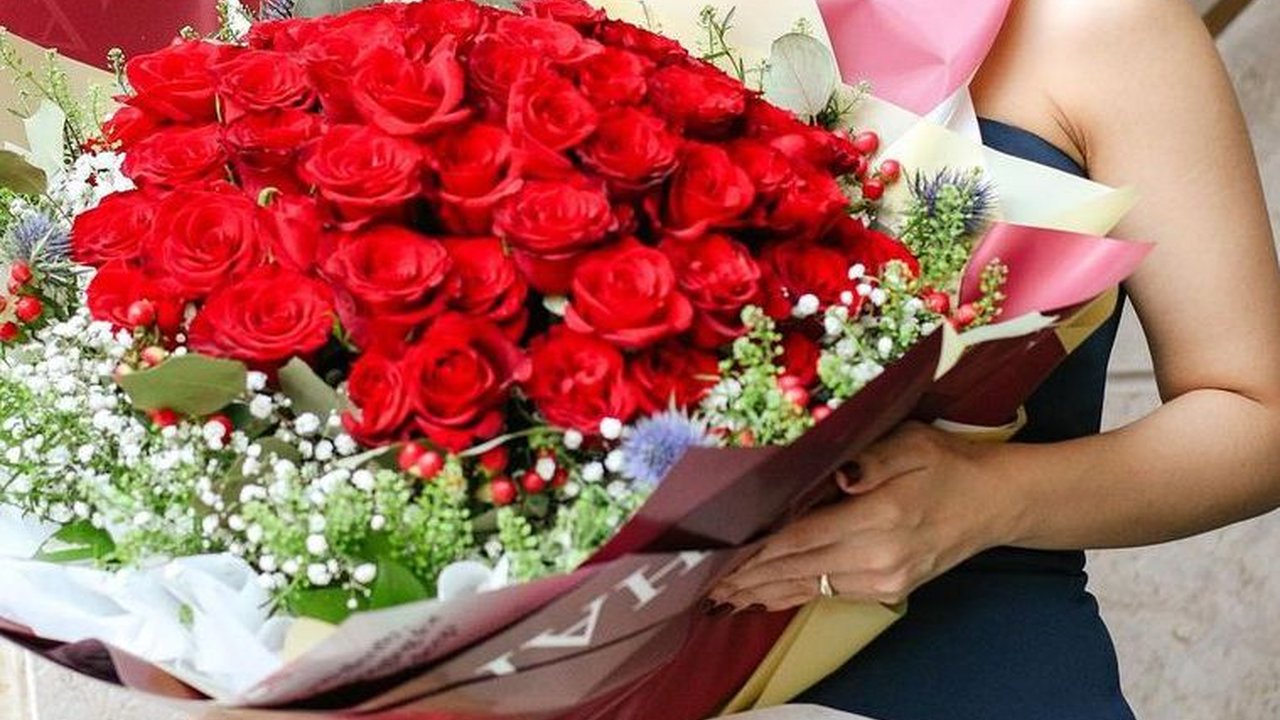 Intip Momen Perayaan Ultah Chelsea Olivia ke-31, Bentuk Kuenya Curi Perhatian