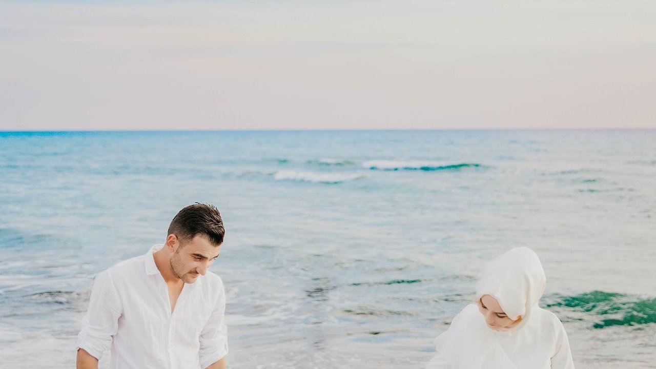 30 Kata-kata Mutiara buat Istri Solehah, Romantis dan Menyentuh Hati
