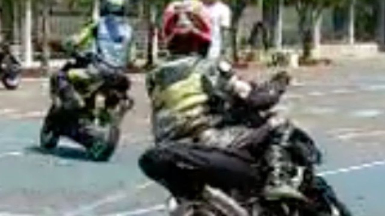 Sekolah Izinkan Ekstrakulikuler Road Race, Siswa Balapan di Lapangan