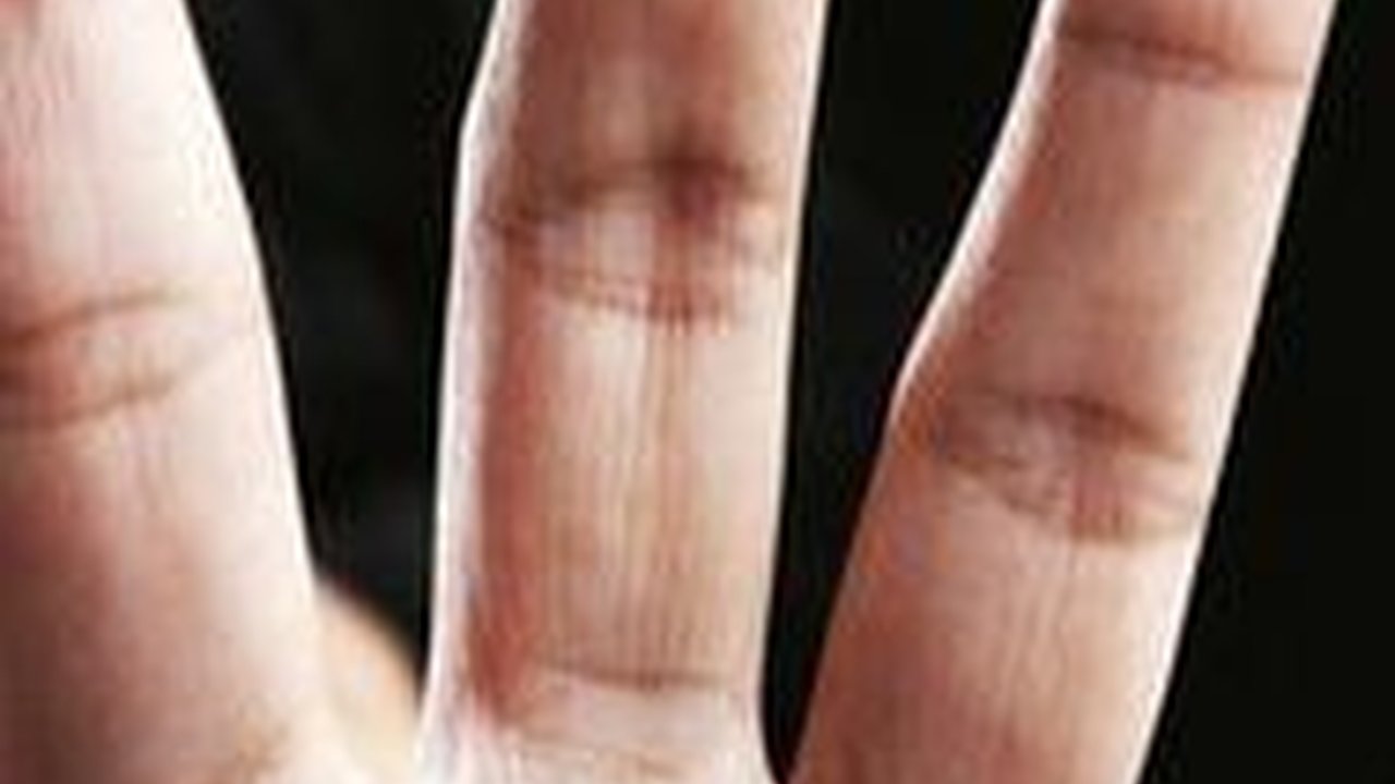 VIDEO:  Detik-Detik Dokter di Makassar Aniaya & Bentak Bocah Pemilik Warkop