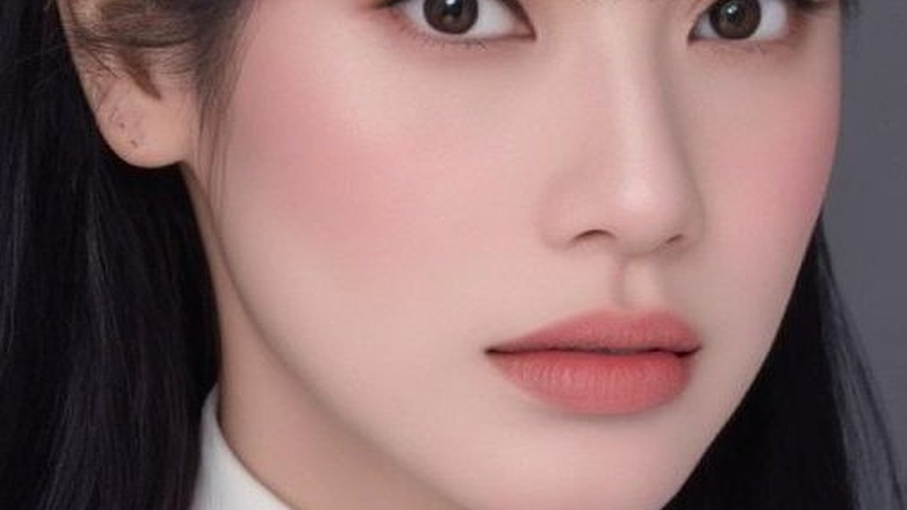 Begini Wajah Titi Kamal Jika Jadi Cewek Korea, Cantik Mana sama Aslinya?